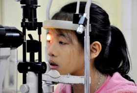 Viêm kết mạc cấp ở trẻ em: Cẩn thận kẻo mù
