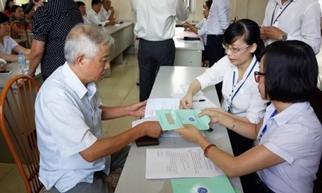 Chính sách về hưu trước tuổi mới áp dụng từ 1/1/2021