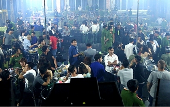 Hàng chục dân chơi dương tính ma túy trong quán bar