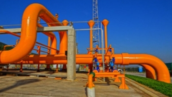 EU tìm cách tăng nguồn cung khí đốt