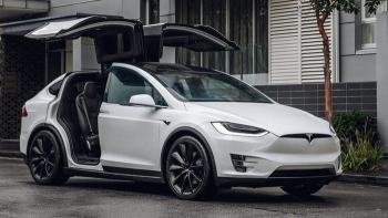 Tesla đang cố gắng duy trì hoạt động sản xuất tại nhà máy ở Thượng Hải