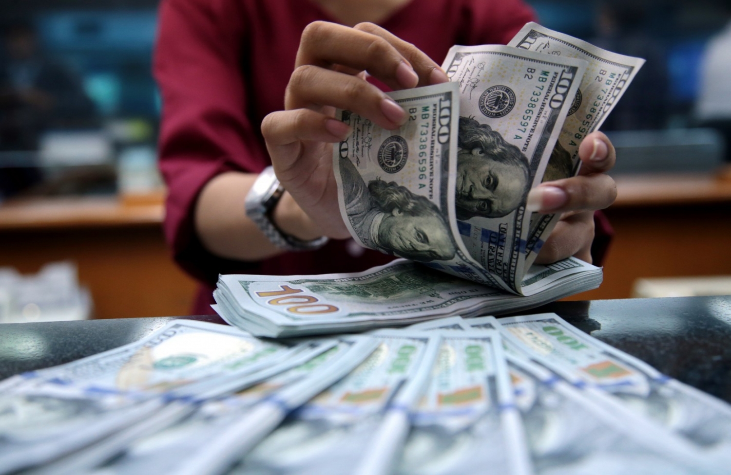 Tỷ giá ngoại tệ hôm nay 30/4: Đồng USD 