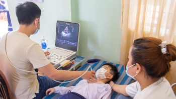 THACO hỗ trợ chi phí mổ tim cho trẻ em nghèo Quảng Nam