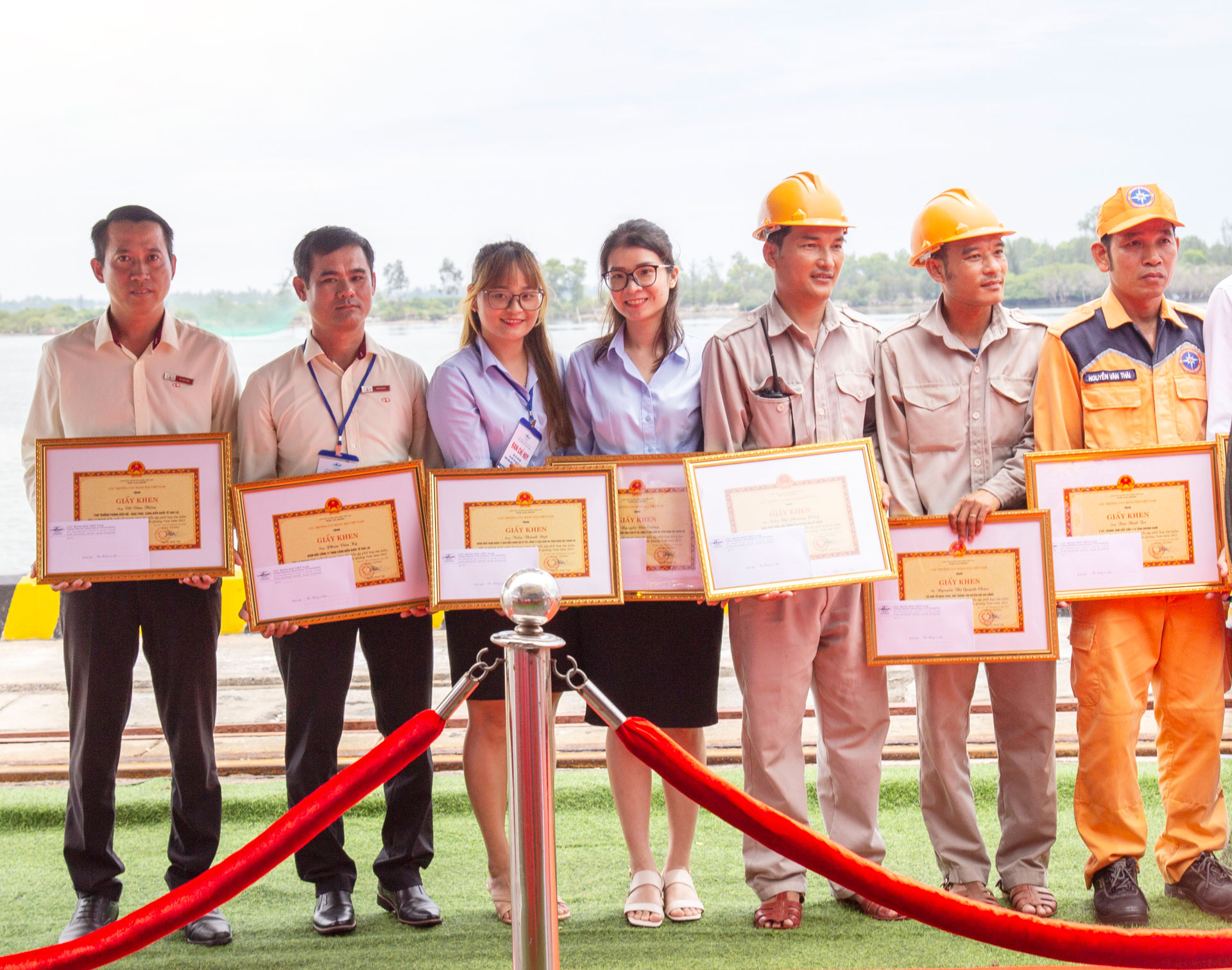 Diễn tập phối hợp tìm kiếm, cứu nạn hàng hải tại cảng Chu Lai Diễn tập phối hợp tìm kiếm, cứu nạn hàng hải tại cảng Chu Lai
