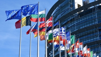Sự không chắc chắn về nguồn cung khí đốt của Nga đe dọa mối liên kết EU