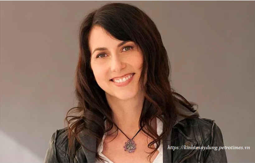 MacKenzie Scott: Nữ tỷ phú kín tiếng và giản dị MacKenzie Scott: Nữ tỷ phú kín tiếng và giản dị