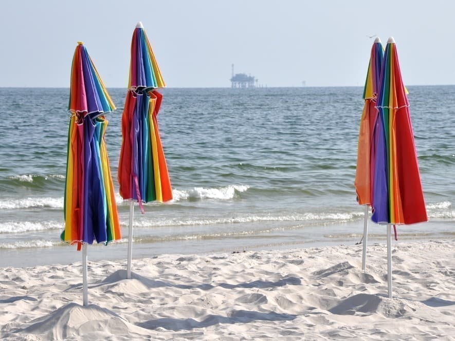 Ý tưởng độc đáo cho các giàn khoan dầu bị bỏ hoang Ý tưởng độc đáo cho các giàn khoan dầu bị bỏ hoang