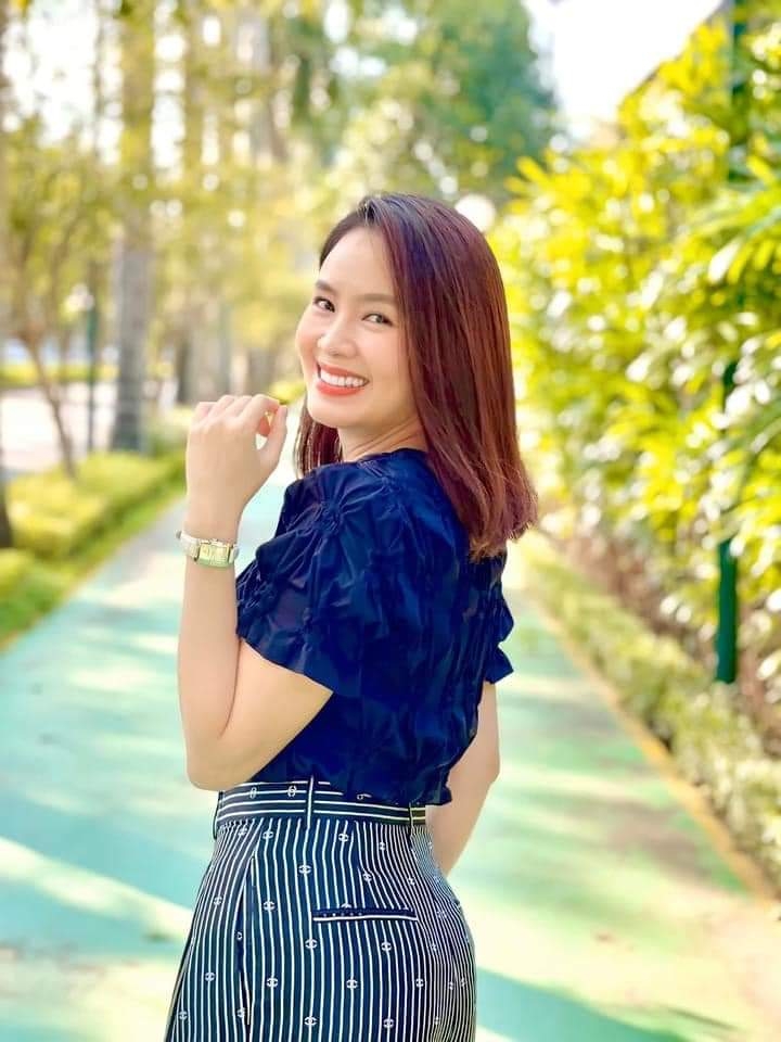 Hồng Diễm chào đón một tuần mới tràn đầy 