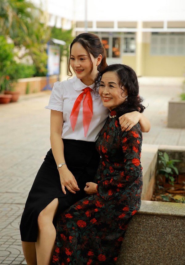 Lan Phương bồi hồi cảm xúc ngày còn đi học