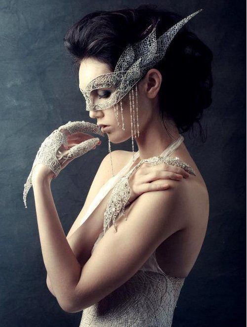 Chiếc mặt nạ của mỗi người...