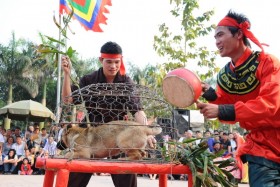 Độc đáo lễ hội kén rể Đường Yên