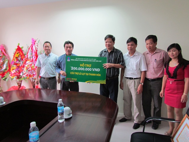 Petrovietnam hỗ trợ đồng bào các tỉnh bị thiên tai