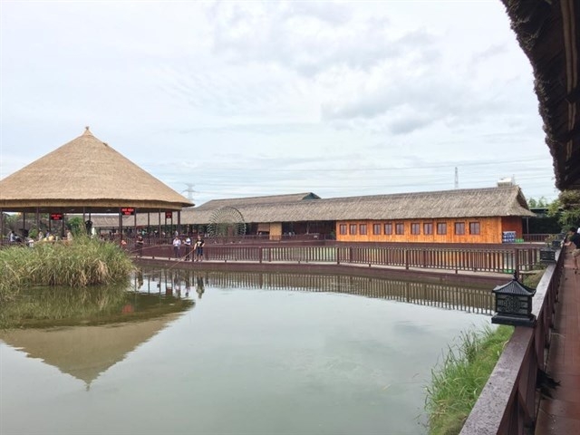 Khám phá "tổ hợp ăn chơi" khủng gấp 10 lần Tràm Chim Resort kham pha to hop an choi khung gap 10 lan tram chim resort