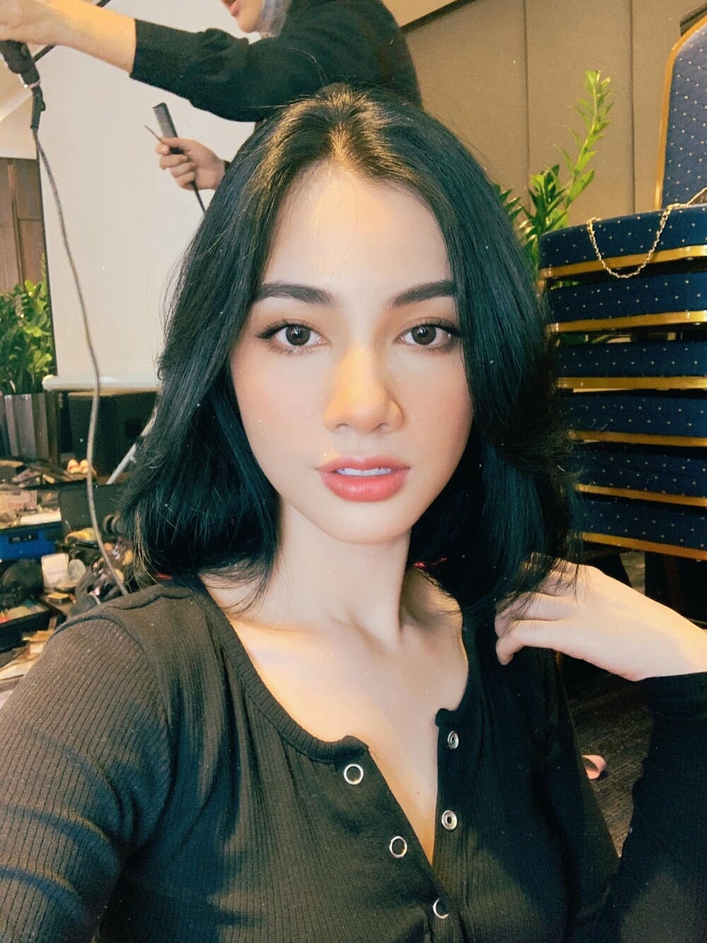Bạn gái kém 27 tuổi của chồng cũ Lệ Quyên - Nhan sắc trẻ trung, hút hồn người đối diện