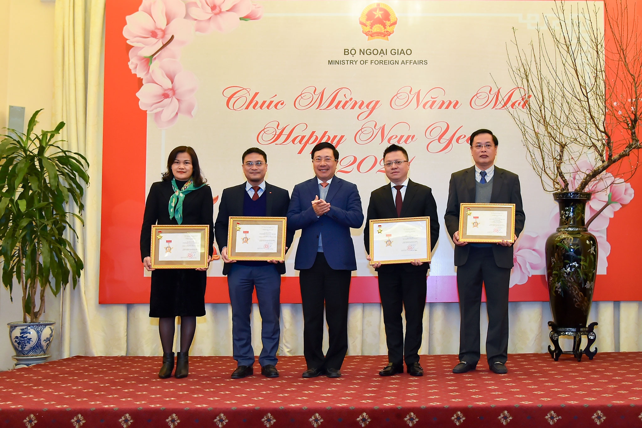 Bộ Ngoại giao gặp mặt các cơ quan báo chí nhân dịp năm mới 2021