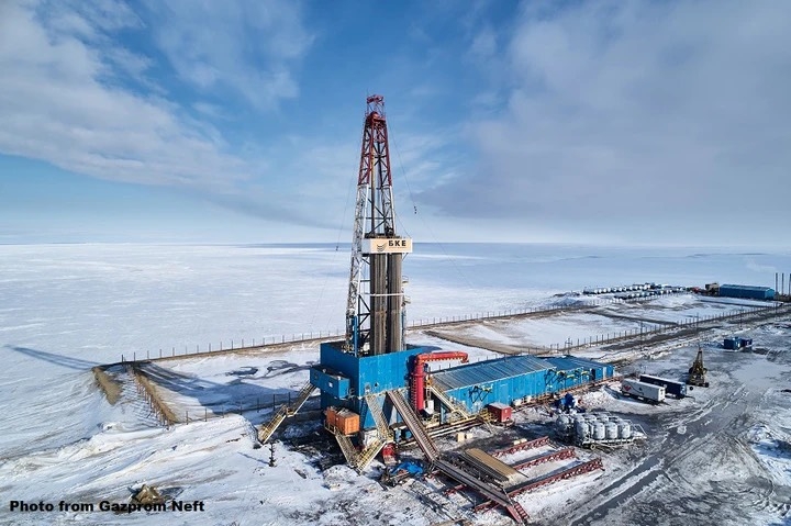 Gazprom Neft tiếp tục phát triển công nghệ nâng cao khả năng thu hồi dầu và khử parafin thủy lực trong lọc hóa dầu Gazprom Neft tiếp tục phát triển công nghệ nâng cao khả năng thu hồi dầu và khử parafin thủy lực trong lọc hóa dầu