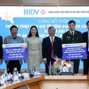 BIDV dành 30 tỷ đồng tặng quà tết cho người nghèo