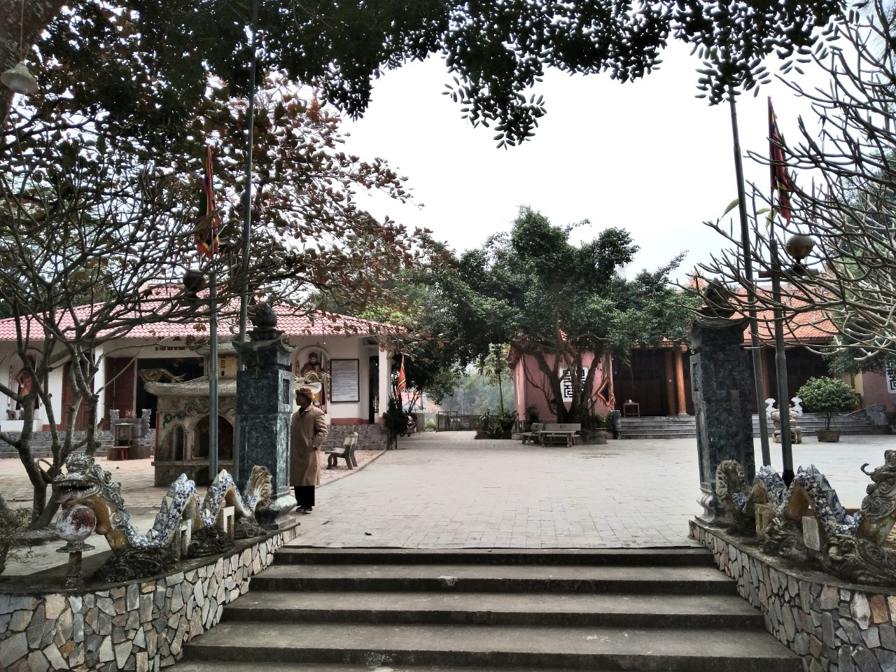 Phủ Tía - Điểm đến du lịch văn hóa tâm linh