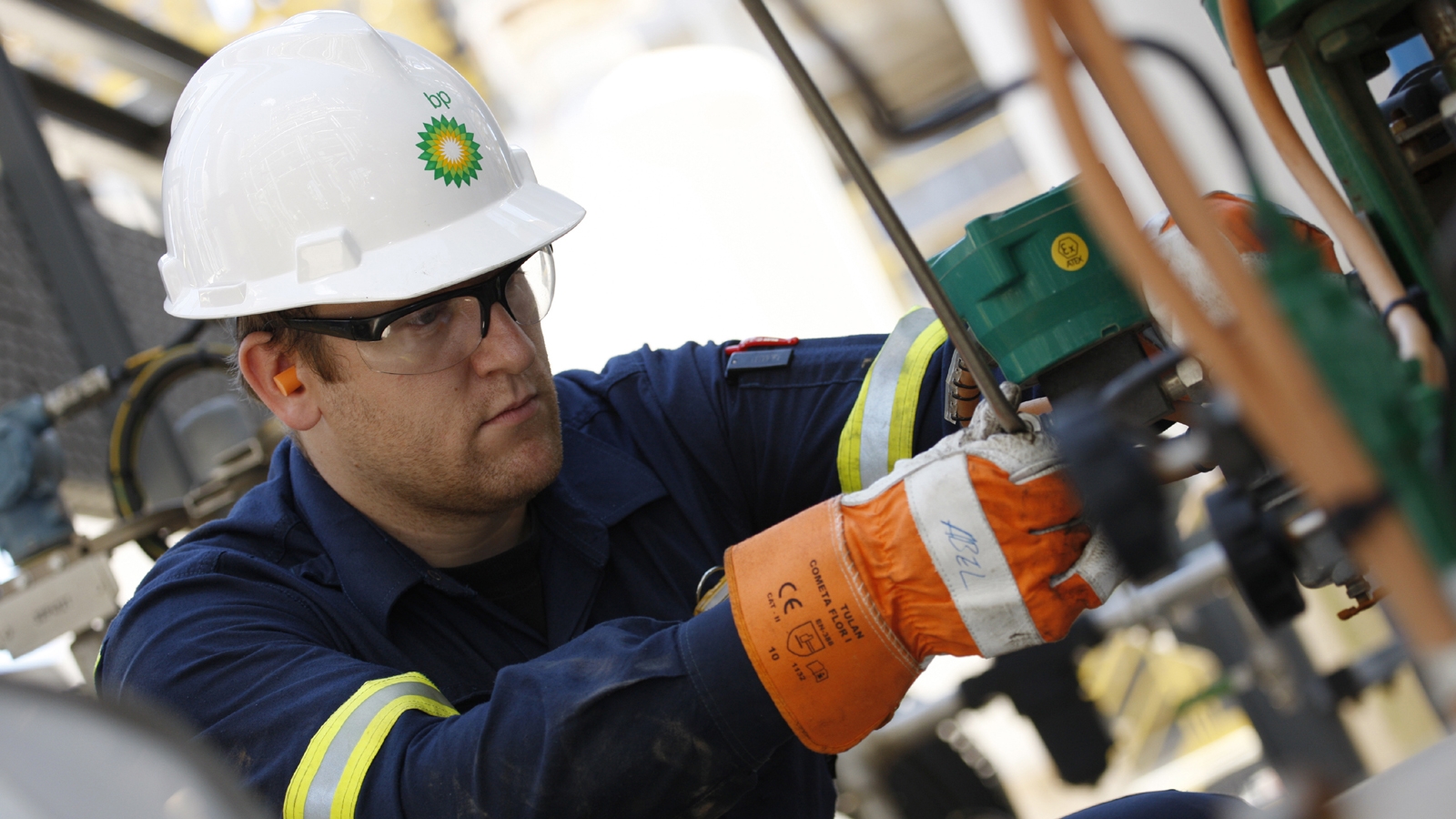 BP giảm nhân sự khối thăm dò xuống 7 lần