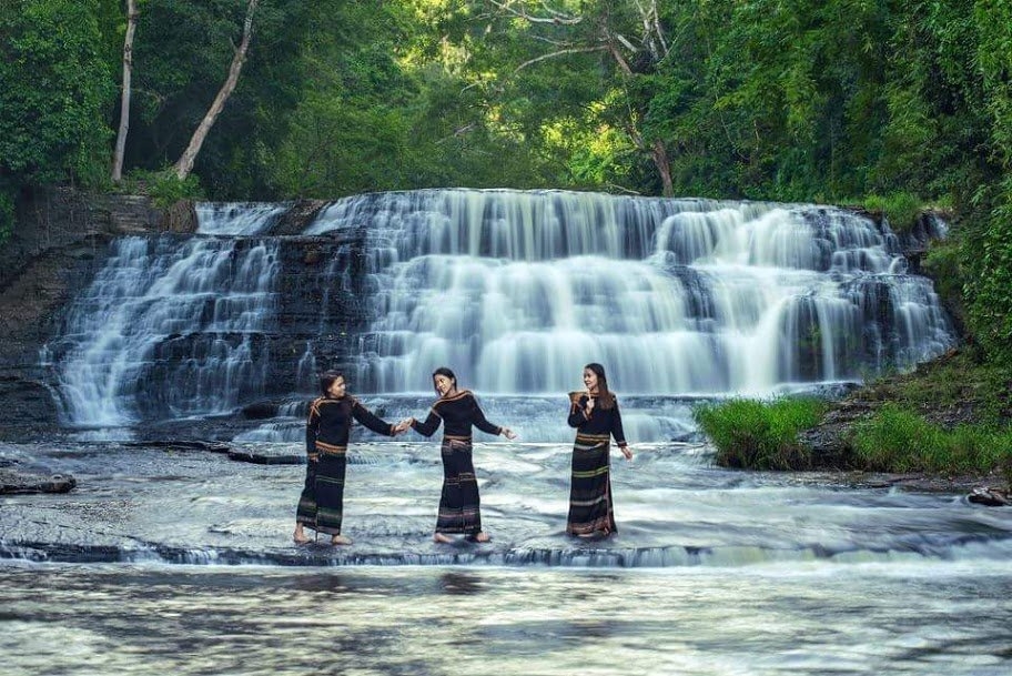 Công ty Cổ phần Du lịch Công Đoàn TP HCM giới thiệu tour thác Thủy Tiên