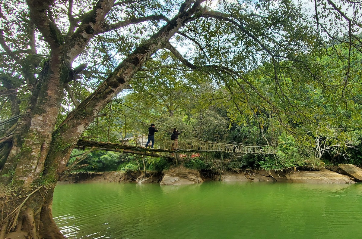 Khám phá cầu Mây cổ