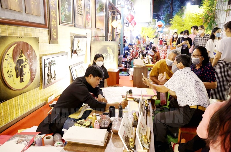 Xin chữ tại Phố ông đồ