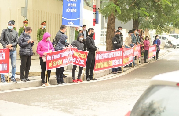 ha noi len phuong an pha do tang 17 18 toa nha 8b le truc