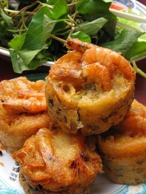den soc trang nho an banh cong