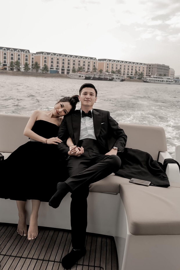 MC VTV Bạch Lan Phương khoe nhẫn khủng do bạn trai kém tuổi cầu hôn