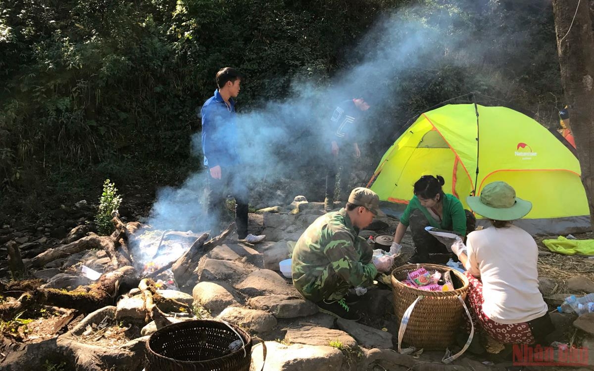 Xanh ngát màu Pu Ta Leng Xanh ngát màu Pu Ta Leng