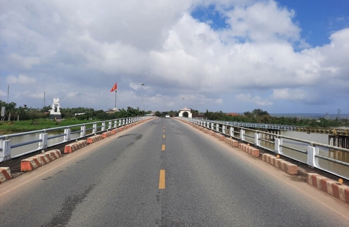 Cận cảnh cây cầu vòm 2 chiều độc đáo còn lại trên “đất lửa” Quảng Trị Cận cảnh cây cầu vòm 2 chiều độc đáo còn lại trên “đất lửa” Quảng Trị
