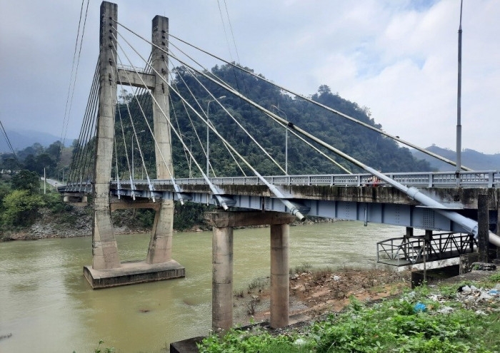 Cận cảnh cây cầu vòm 2 chiều độc đáo còn lại trên “đất lửa” Quảng Trị Cận cảnh cây cầu vòm 2 chiều độc đáo còn lại trên “đất lửa” Quảng Trị