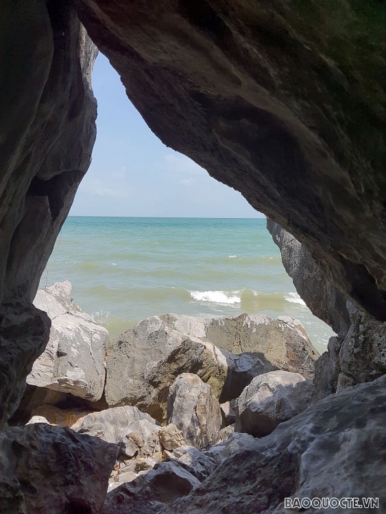 Đảo Hòn Nghệ - ‘Hạ Long ở phương Nam'