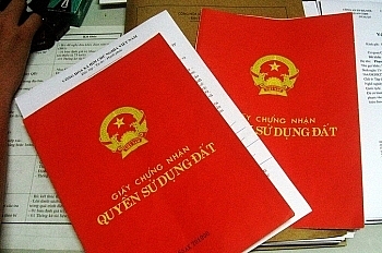 Vợ chồng muốn một mình đứng tên sổ đỏ được không?