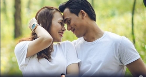 Đầu năm điểm mặt những mối tình theo trường phái “Mộ cổ” trong showbiz Việt Đầu năm điểm mặt những mối tình theo trường phái “Mộ cổ” trong showbiz Việt