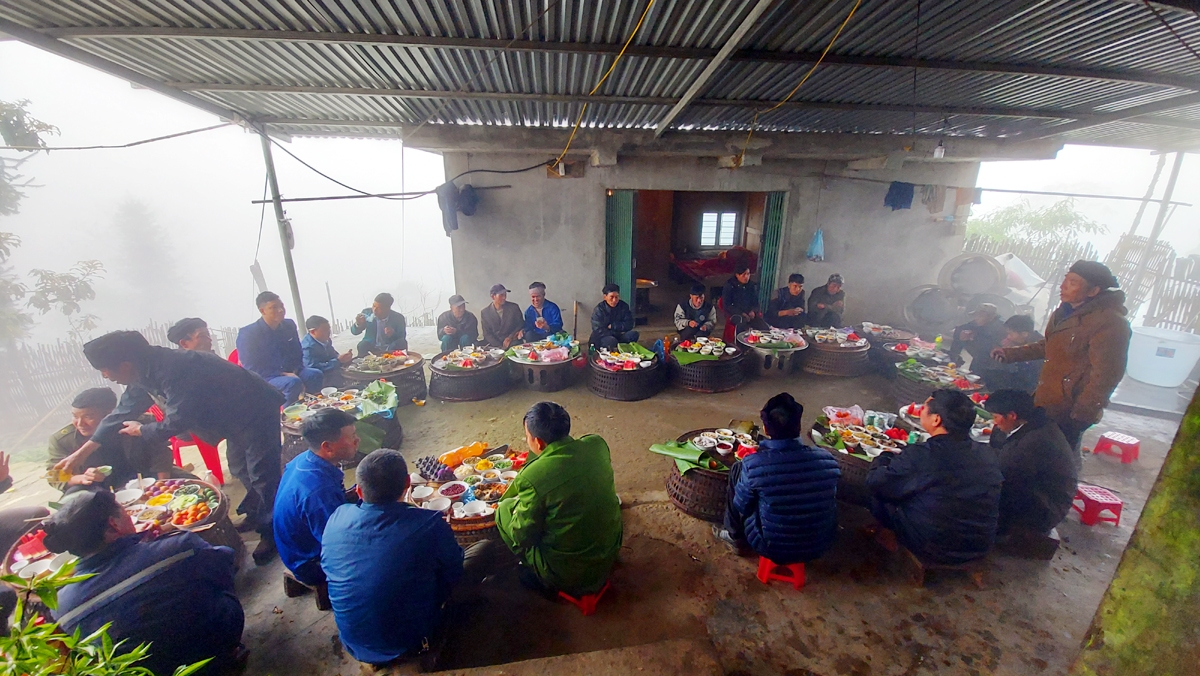 Độc đáo Tết tháng 2 của người Hà Nhì ở Trịnh Tường Độc đáo Tết tháng 2 của người Hà Nhì ở Trịnh Tường