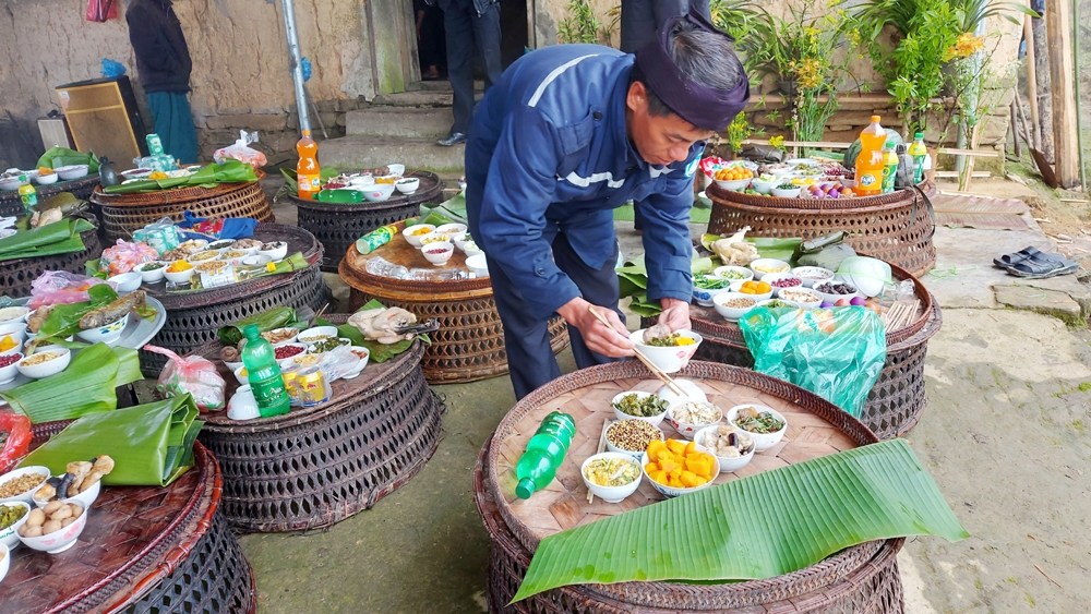 Độc đáo Tết tháng 2 của người Hà Nhì ở Trịnh Tường Độc đáo Tết tháng 2 của người Hà Nhì ở Trịnh Tường
