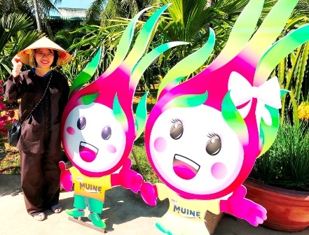 Đến Phan Thiết nhớ ghé tham quan vườn thanh long Phú Mỹ