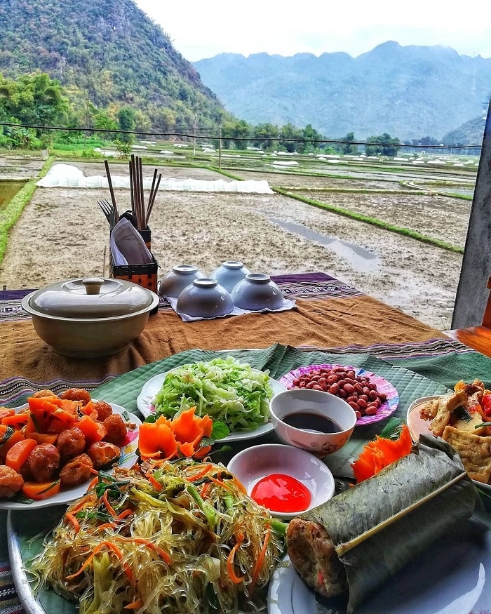 Bản Pom Coọng - Nơi trải nghiệm đầy thi vị