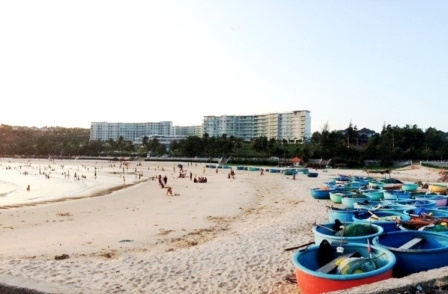 Đá Ông Địa, bãi tắm đẹp của Phan Thiết