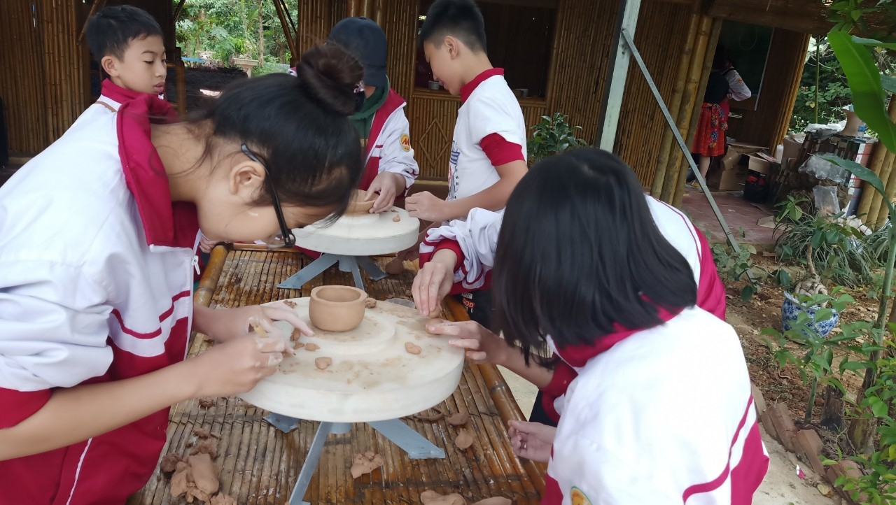 Nghề gốm gắn với du lịch ở Mộc Châu