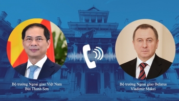 Bộ trưởng Ngoại giao Bùi Thanh Sơn điện đàm với Bộ trưởng Ngoại giao Belarus