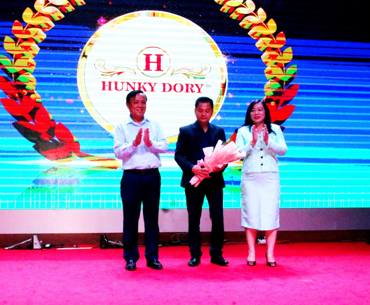 Du lịch Khánh Hòa gặp gỡ du lịch ba miền Du lịch Khánh Hòa gặp gỡ du lịch ba miền