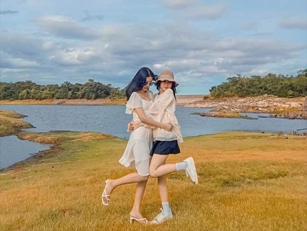 Hồ CK7 - Vẻ đẹp thiên nhiên qua hai mùa kháng chiến Hồ CK7 - Vẻ đẹp thiên nhiên qua hai mùa kháng chiến