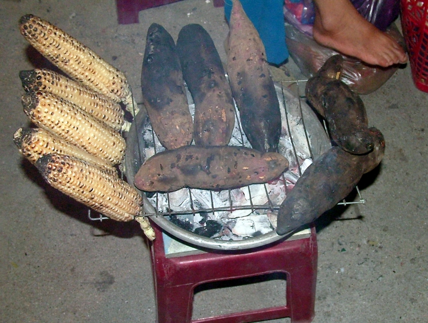 Trần Phú - Con đường không ngủ ở Nha Trang