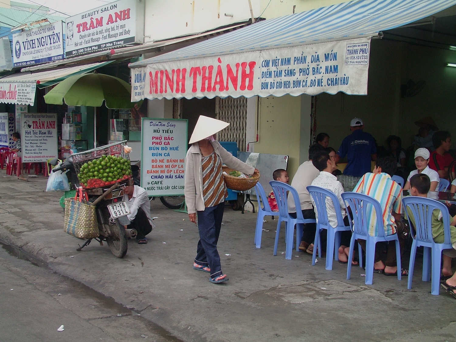 Trần Phú- Con đường không ngủ ở Nha Trang.