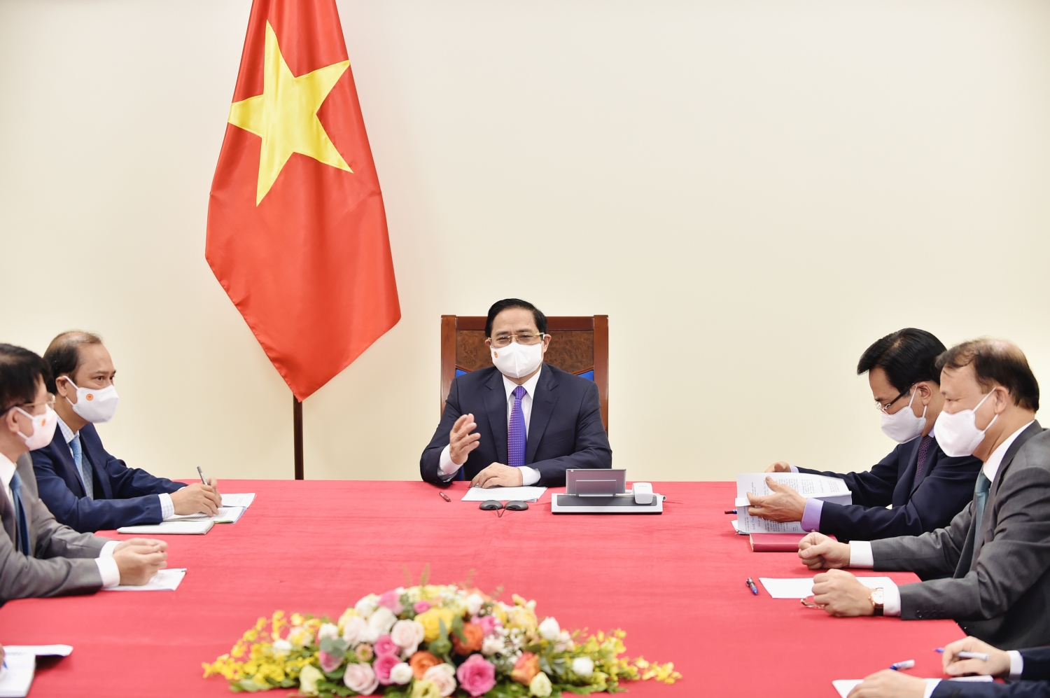 Thủ tướng Phạm Minh Chính điện đàm với Thủ tướng Canada Justin Trudeau