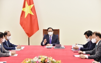 Thủ tướng Phạm Minh Chính điện đàm với Thủ tướng Canada Justin Trudeau