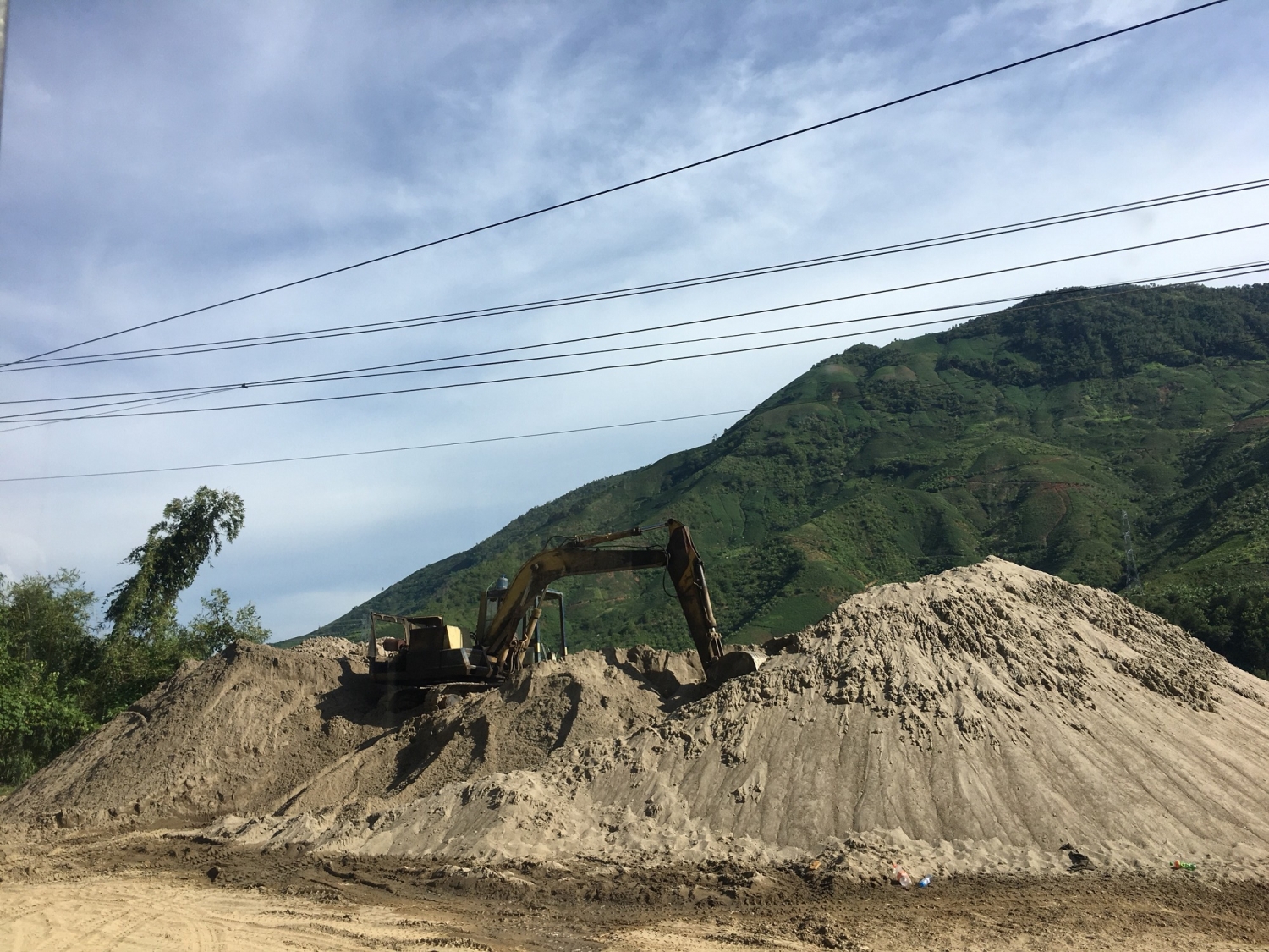 Sơn La: Xử phạt 8 trường hợp vi phạm trong khai thác cát, sỏi