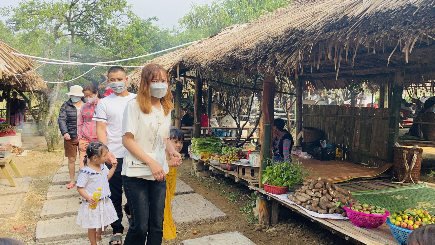 HOT: Không thể bỏ qua khi du lịch Vân Hồ: xuống chợ Chiềng Đi